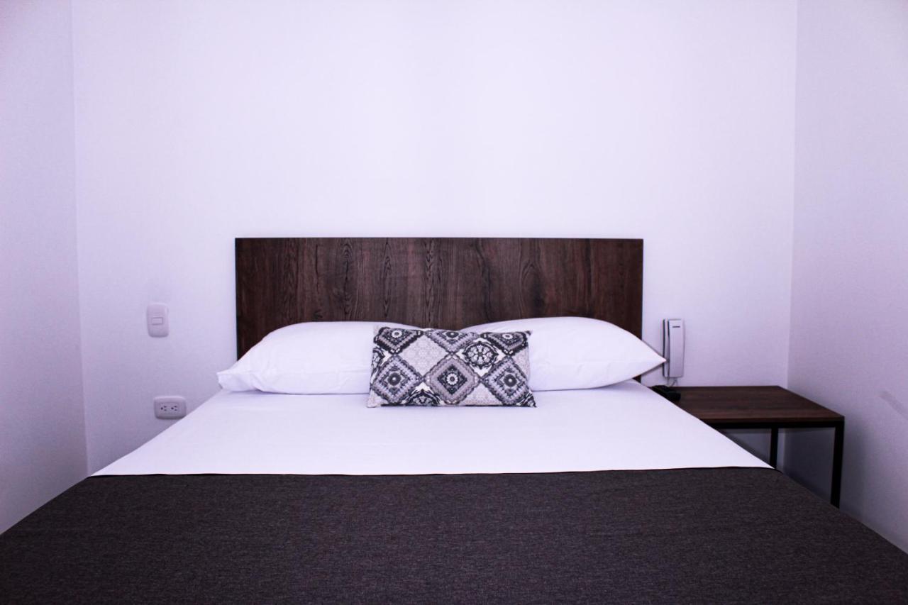 Ayenda Hotel Mm Pereira Extérieur photo